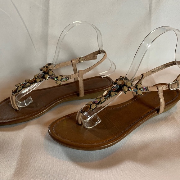 Beautiful Nicole Jewel Encrusted Sandals in Neutral Tones! - Picture 4 of 9